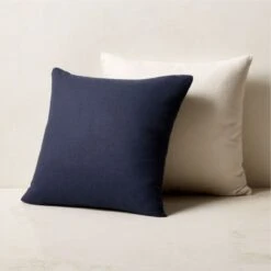 Alpaca Warm White Throw Pillow With Down-Alternative Insert 20'' 7 Alpaca Warm White Throw Pillow With Down-Alternative Insert 20'' -Home Store AlpacaWrmWhtPillowGroupFHS23