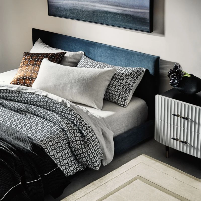 Melina Organic Cotton Black And Warm White Duvet Cover And Shams 5 Melina Organic Cotton Black And Warm White Duvet Cover And Shams - Image 3