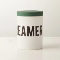 Dreamer In London Cedarwood And Vanilla Candle -Home Store DreamerinLondonCandleAV2SHF22
