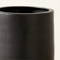 Reo Tall Black Vase 8 Reo Tall Black Vase -Home Store ReoLargeBlackVaseAVSHS23