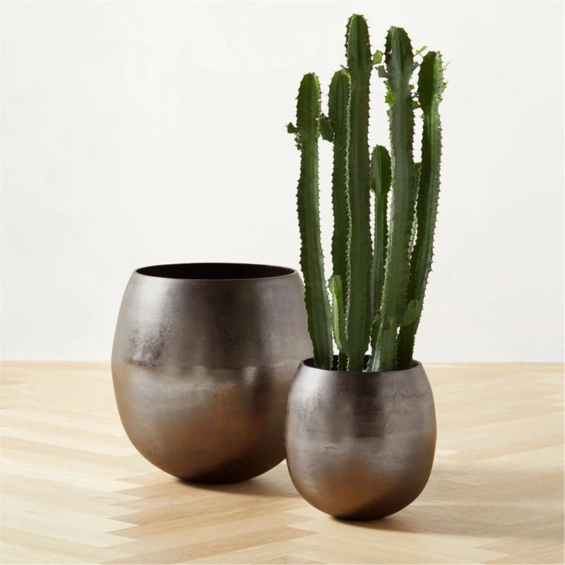 Rough Cast Black Metal Indoor Planter Small 4 Rough Cast Black Metal Indoor Planter Small - Image 2
