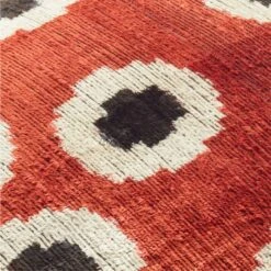 Sira Turkish Silk Throw Pillow With Down-Alternative Insert 18" -Home Store SiraTrkshSlkPllw18X18inAV2SSF21